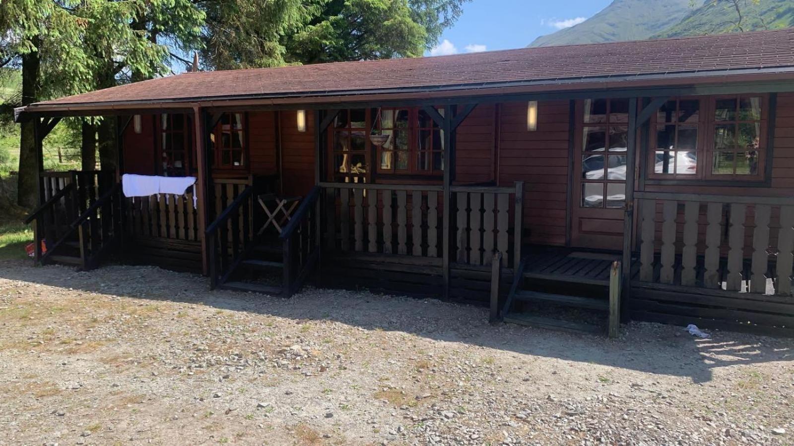 Cabins At Ben More Lodge เครียนลาริค ภายนอก รูปภาพ
